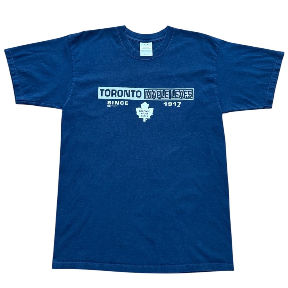 Vintage Y2K Toronto Maple Leafs NHL Bulletin Sports Hockey Graphic T-Shirt